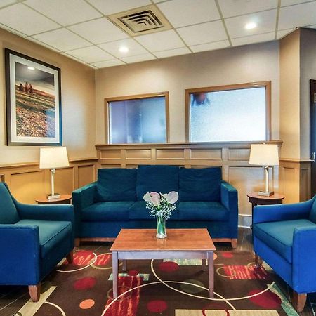 Comfort Inn & Suites Raphine - Lexington Near I-81 And I-64 Luaran gambar