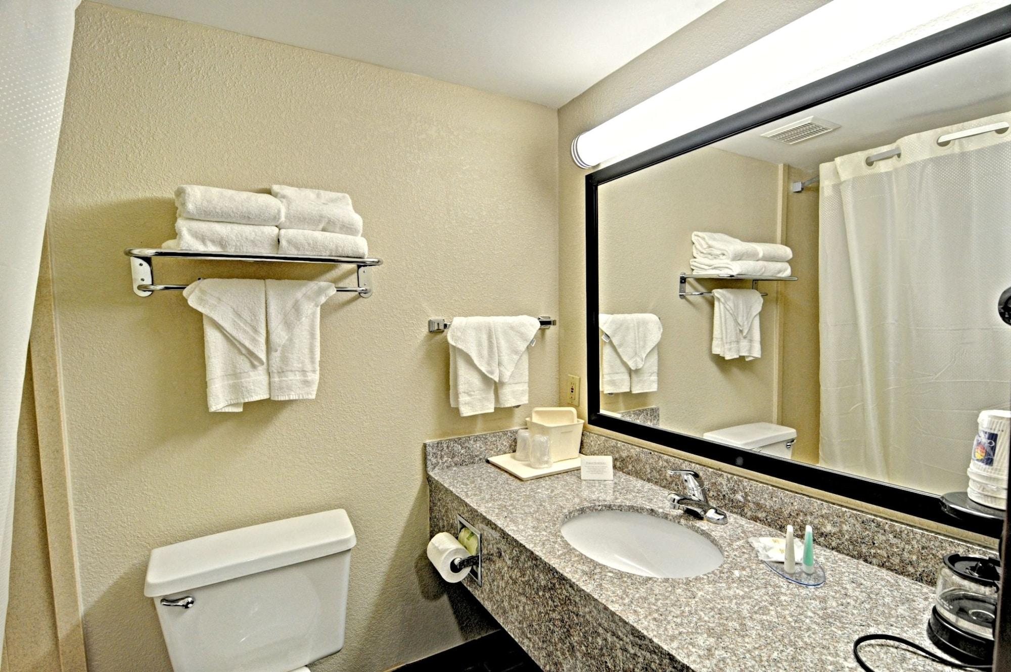 Comfort Inn & Suites Raphine - Lexington Near I-81 And I-64 Luaran gambar
