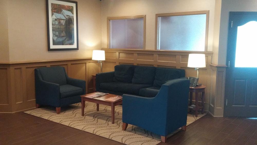 Comfort Inn & Suites Raphine - Lexington Near I-81 And I-64 Luaran gambar