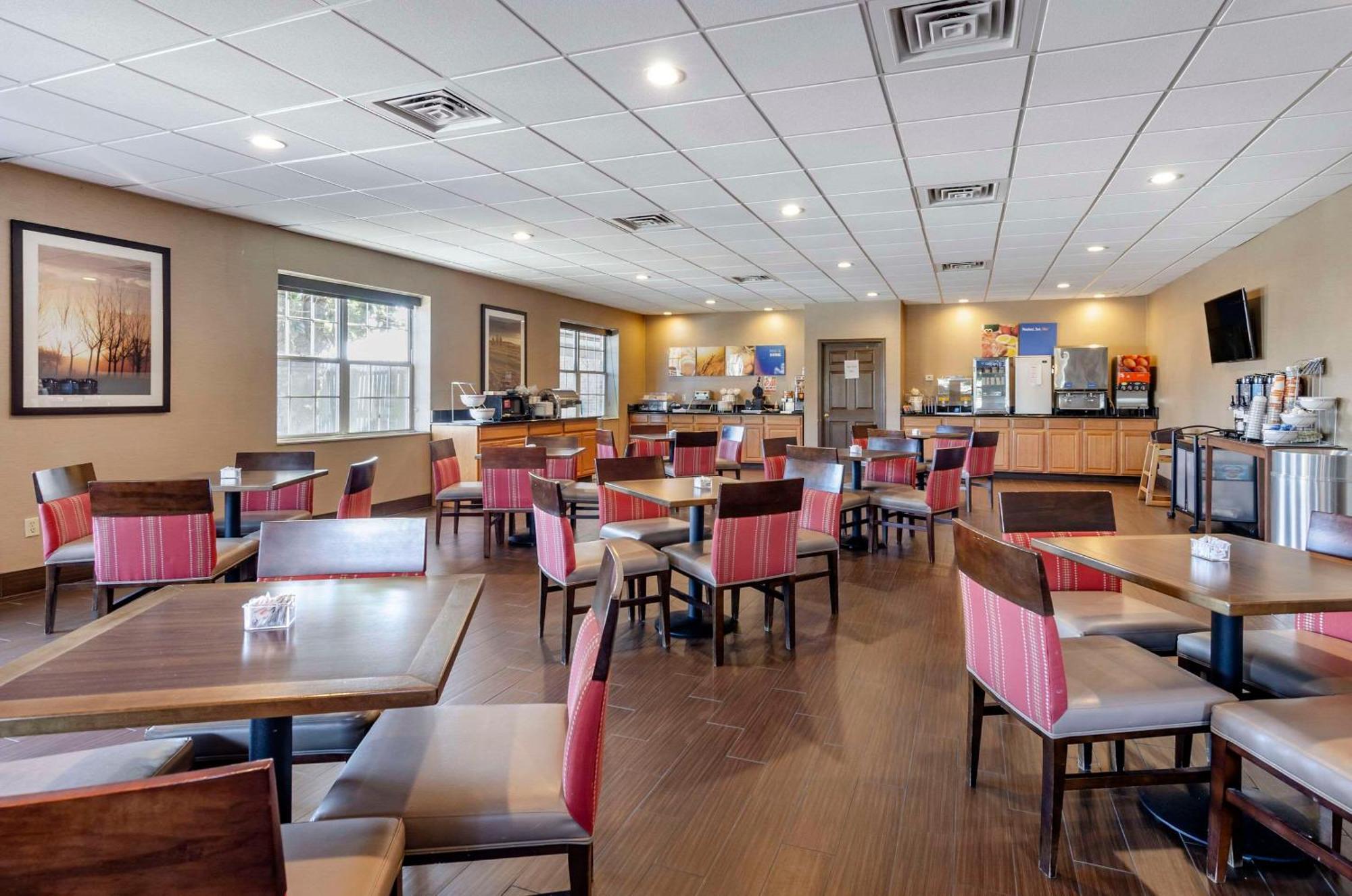 Comfort Inn & Suites Raphine - Lexington Near I-81 And I-64 Luaran gambar