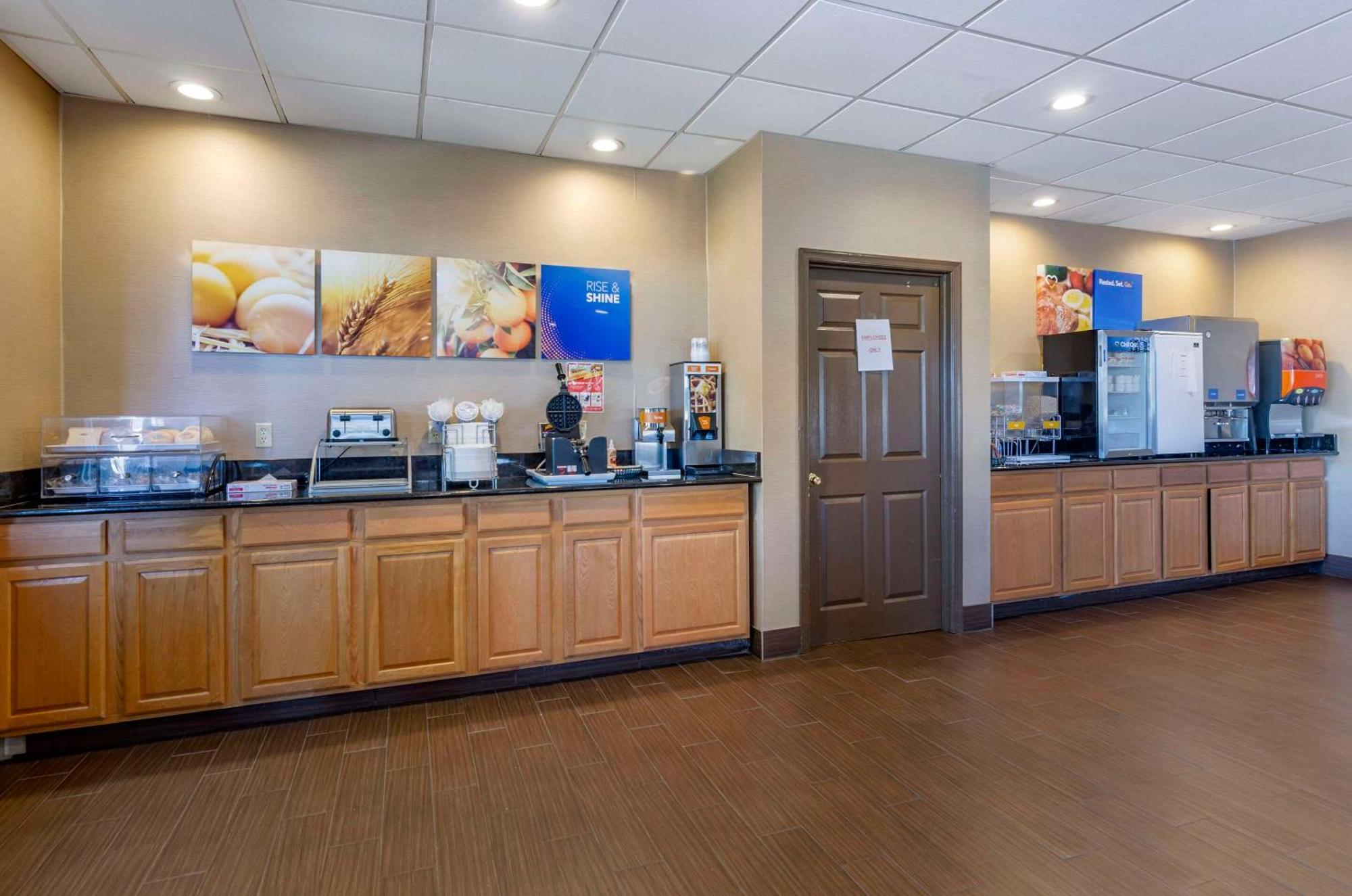 Comfort Inn & Suites Raphine - Lexington Near I-81 And I-64 Luaran gambar