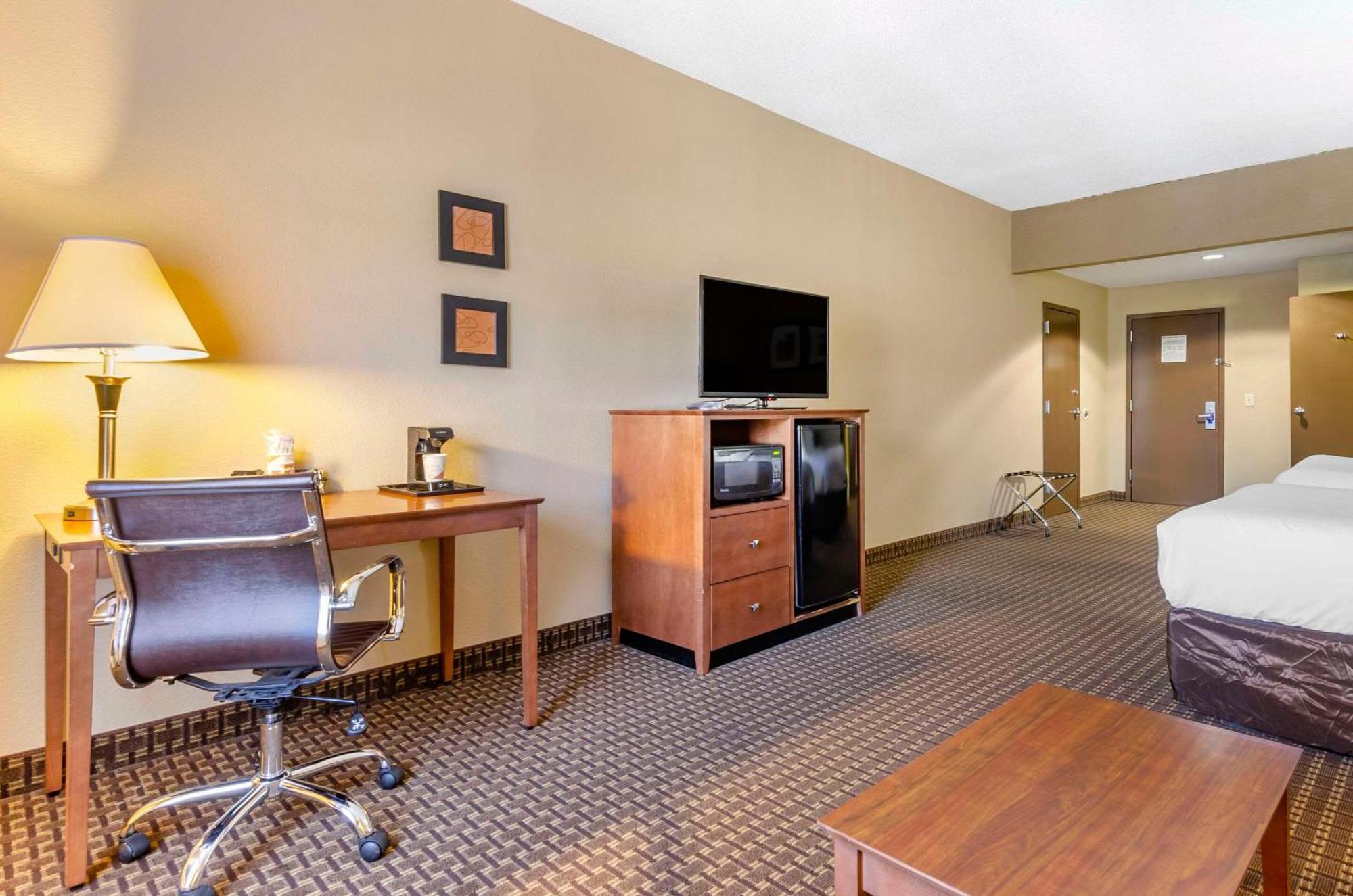 Comfort Inn & Suites Raphine - Lexington Near I-81 And I-64 Luaran gambar