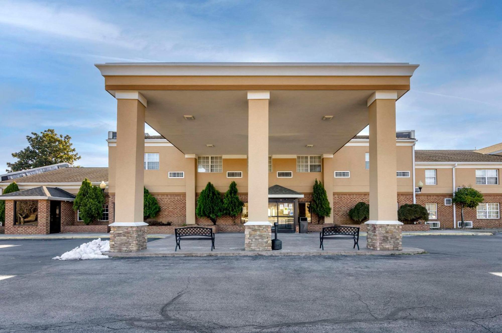 Comfort Inn & Suites Raphine - Lexington Near I-81 And I-64 Luaran gambar
