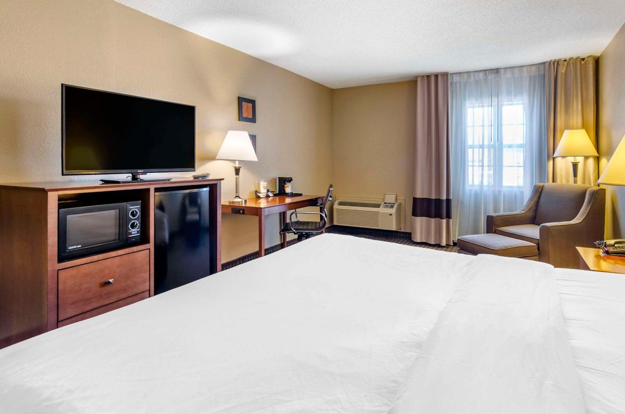 Comfort Inn & Suites Raphine - Lexington Near I-81 And I-64 Luaran gambar