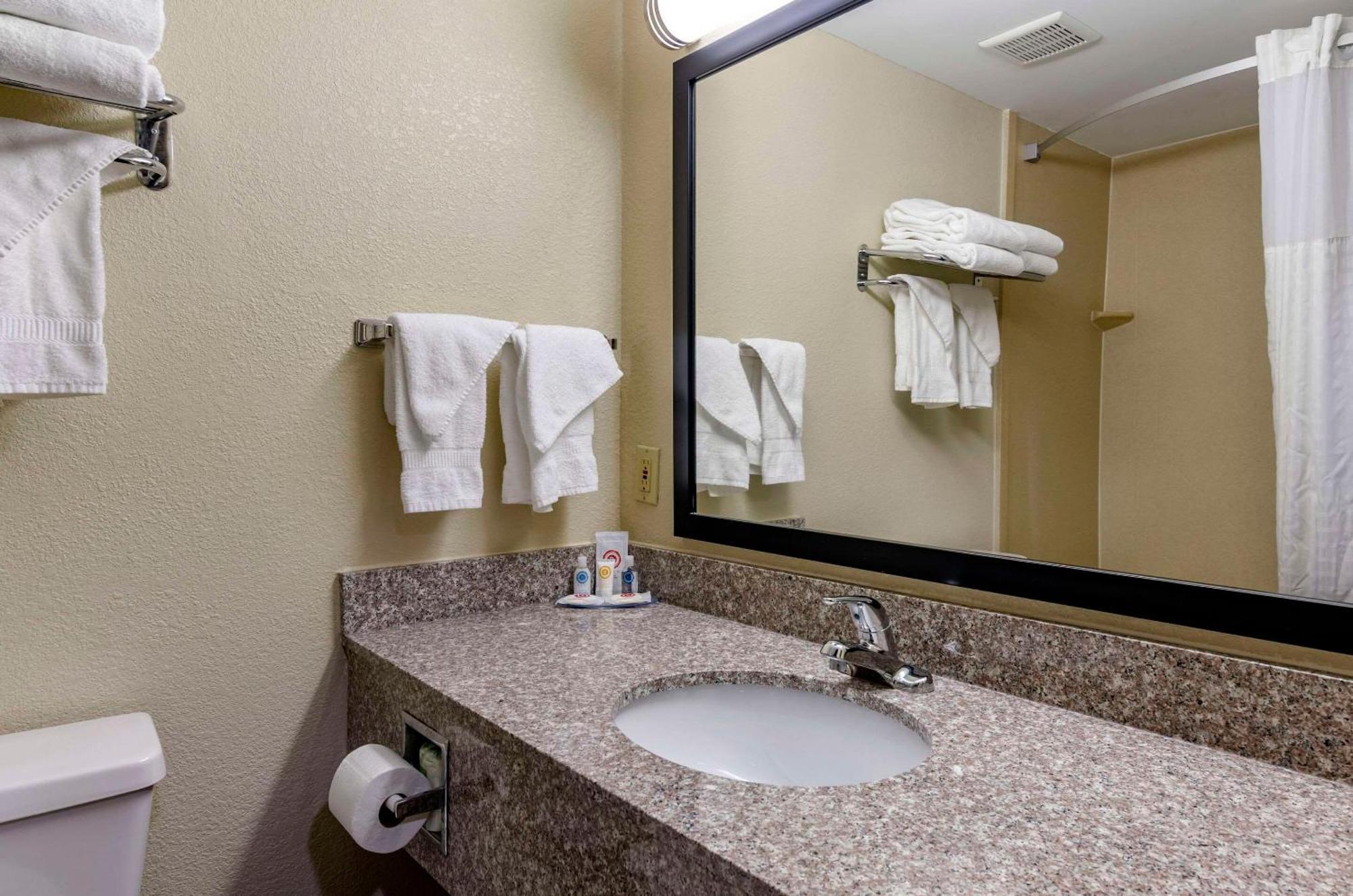 Comfort Inn & Suites Raphine - Lexington Near I-81 And I-64 Luaran gambar